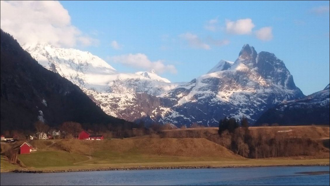 Store Vehjetinden., Romsdalen.