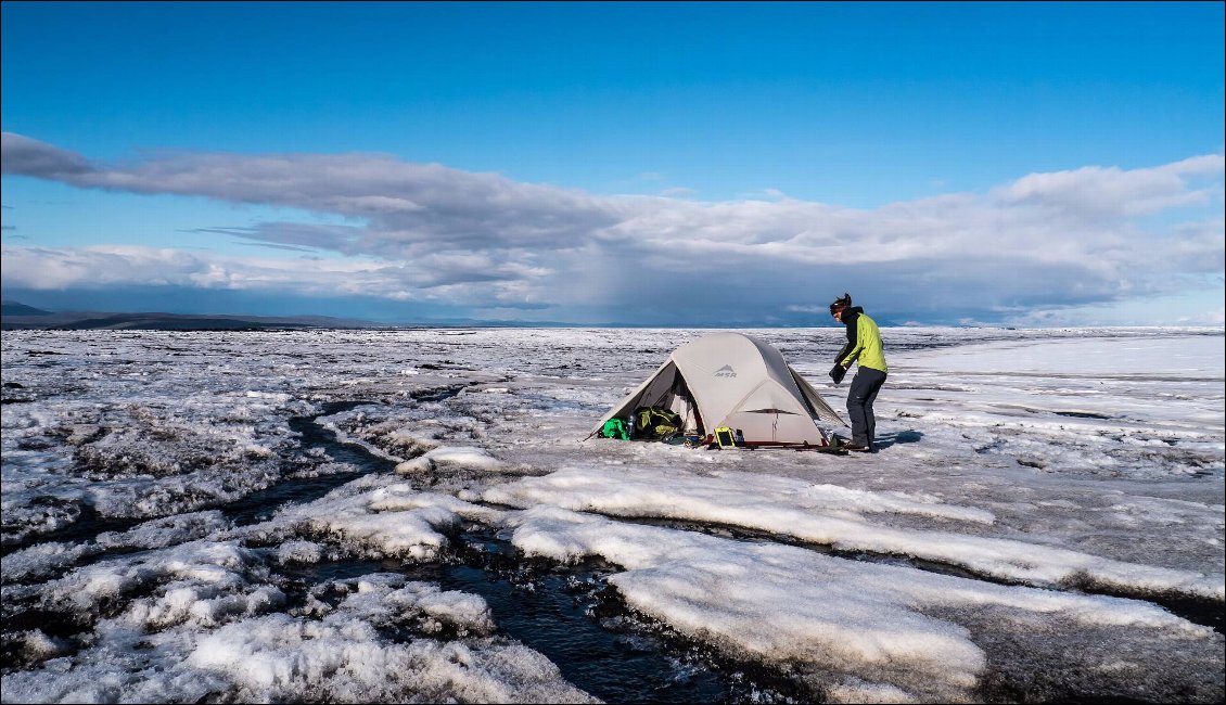 Premier bivouac sur le Brúarjökull. Eté 2016, randonnée dans le secteur du Vatnajökull.
Adrien Cartier