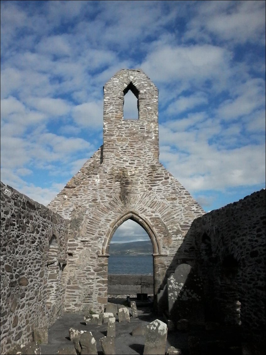 Les ruines d'une abbaye.