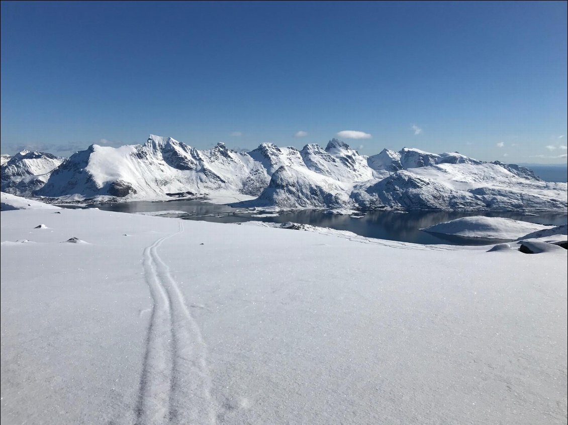 Les Lofoten début avril : propice au ski de randonnée !
Photo : Jean-Marc Marion